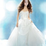 Twilight’s Bella Swan Wedding Dress By Carolina Herrera. And Alfred Angelo