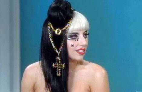 Lady Gaga wearing jewelry in her hair