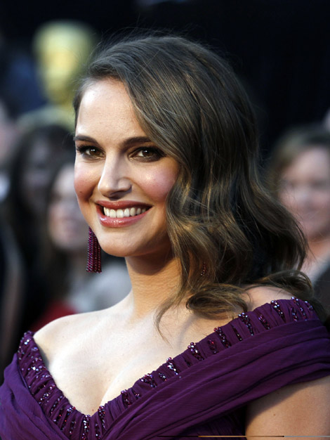 Natalie Portman’s Purple Rodarte Dress For 2011 Oscars