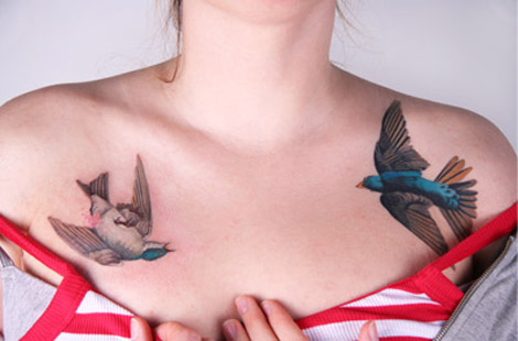 Amanda Wachob birds tattoos. Amanda Wachob uses the human body as her own 
