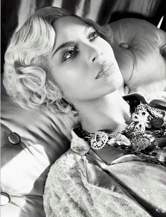 Beyonce blonde Italian Vogue 09 Parting her photoshoot between a cold 
