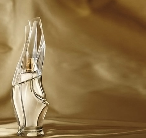 http://stylefrizz.com/img/donna-karan-cashmere-mist-perfume.jpg