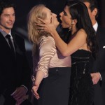 Meryl Streep Sandra Bullock Kiss Critics Choice Awards 2010 2