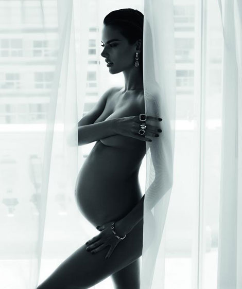 Alessandra Ambrosio pregnant photo without clothes