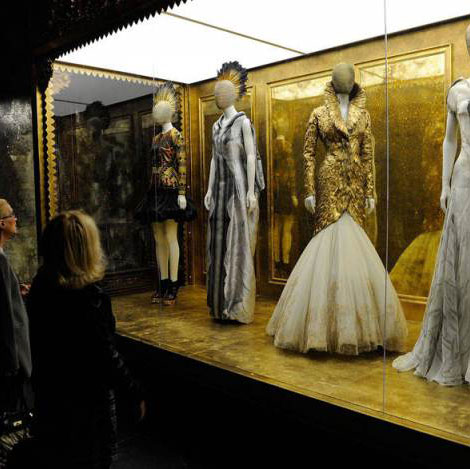 McQueen’s Savage Beauty Exhibit Goes Home To London
