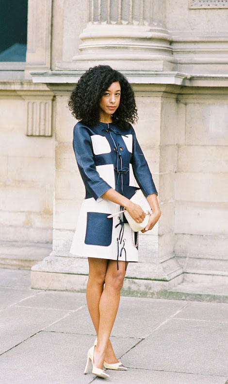 Corinne Bailey Rae. Lovely In White & Blue Vuitton