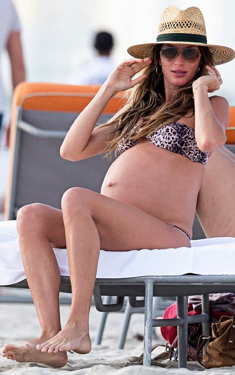 Pregnant Women Can Tan: Gisele Bundchen’s Beach Baby Bump!
