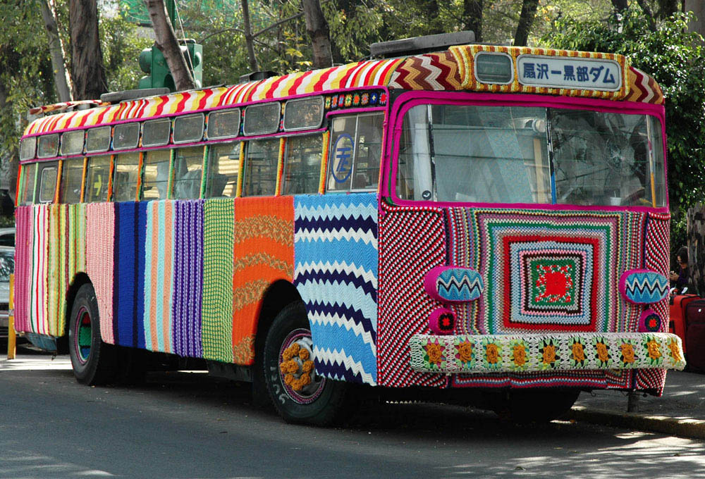 Graffiti Knitting bus