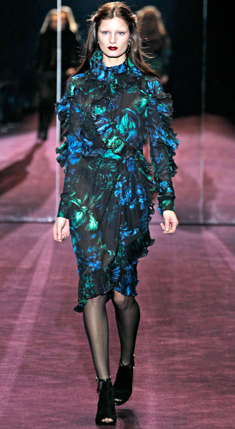 Kristen Stewart wears Gucci Fall 2012 dress for Vogue cover