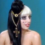 Lady Gaga wearing jewelry in her hair