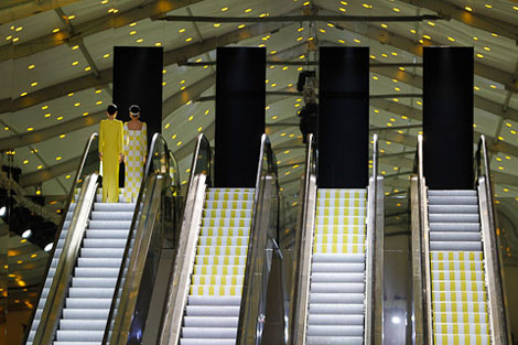 Louis Vuitton Spring Summer 2013 fashion show escalators
