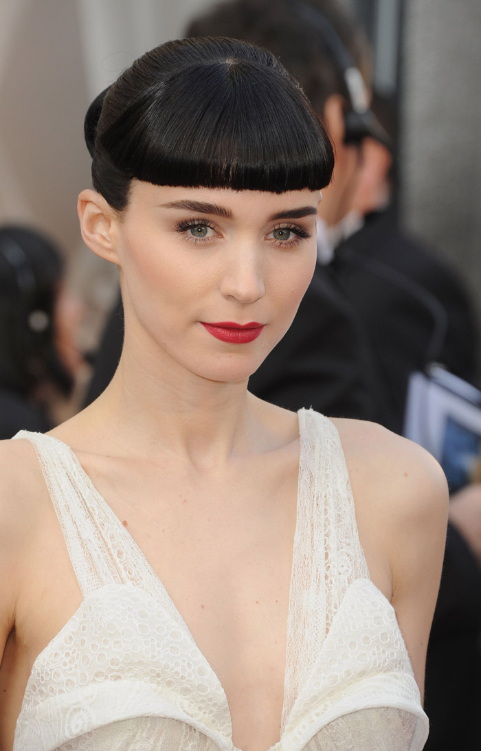 Rooney Mara 2012 Oscars Red Carpet hair and makeup