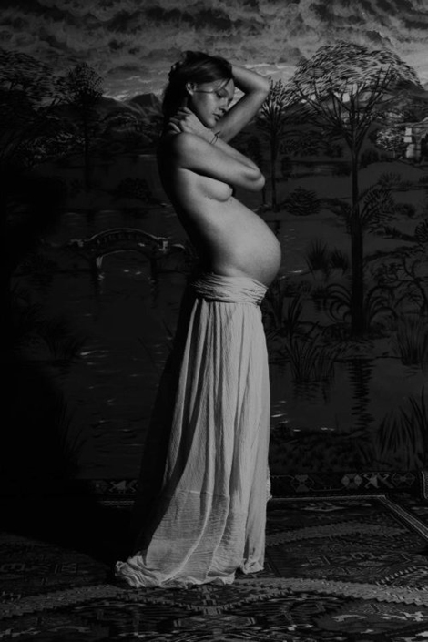 Sasha Pivovarova pregnant baby bump picture