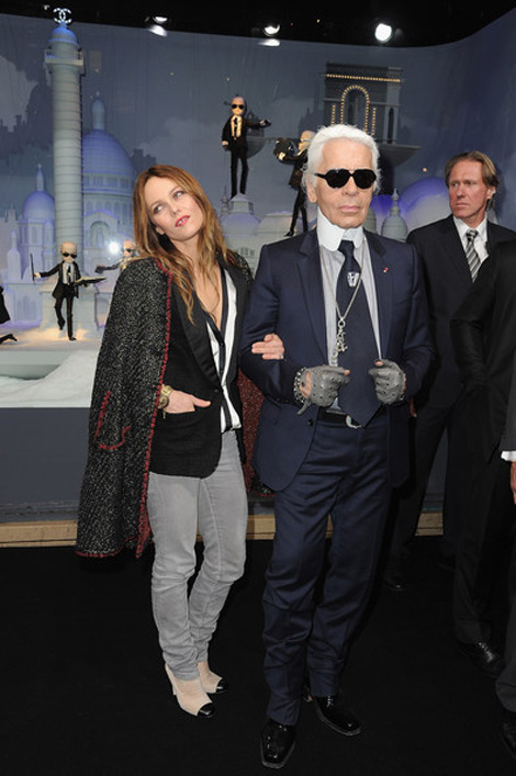 Vanessa Paradis Karl Lagerfeld Chanel Printemps Christmas 2011