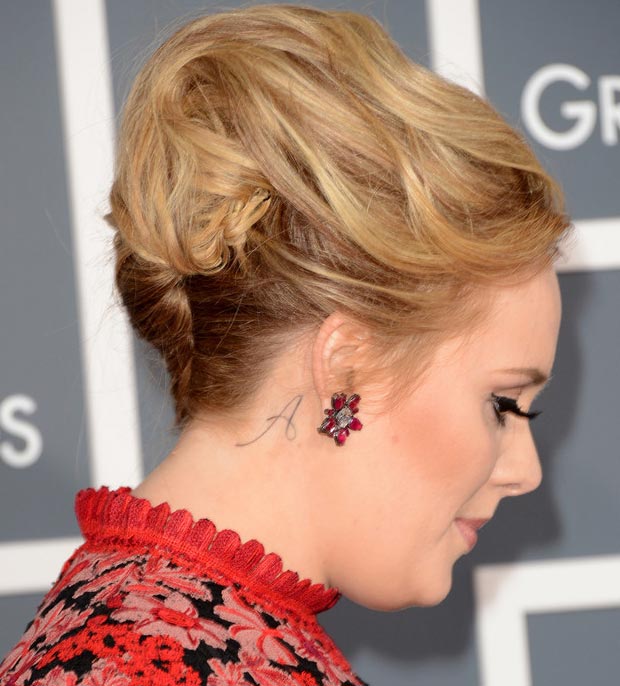 Adele 2013 Grammy Awards hairdo earrings tattoo