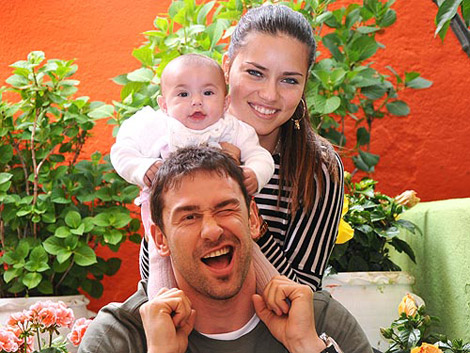 Adriana Lima Baby Girl Valentina Lima Jaric
