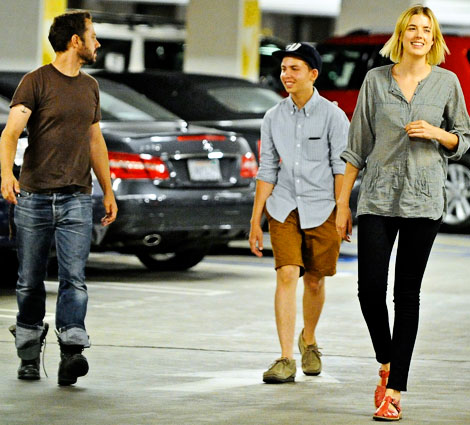 agyness deyn with husband Giovanni Ribisi at the movies