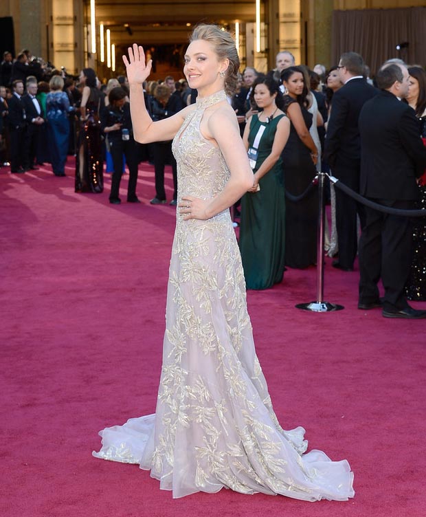 2013 Oscars Fashion: Amanda Seyfried Embroidered McQueen Dress