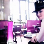 Amanda Seyfried Givenchy Very Irresistible perfume ad