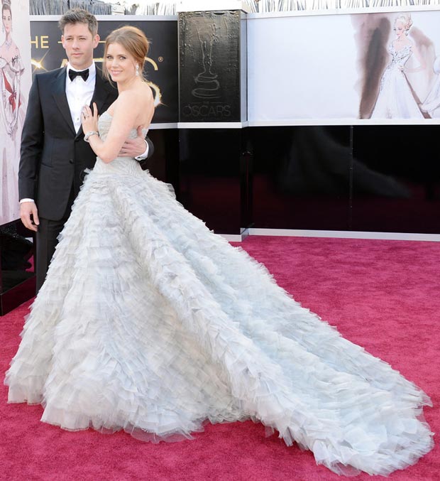 Amy Adams dela Renta dress 2013 Oscars with her husband
