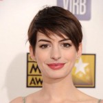 Anne Hathaway hair makeup Critics Choice Awards 2013