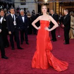 Anne Hathaway red Valentino dress 2011 Oscars 3