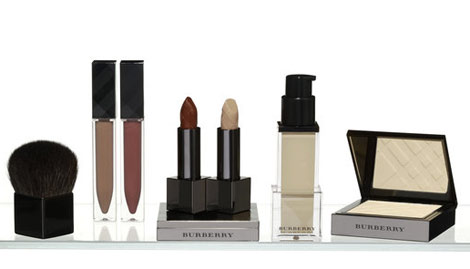 Rosie Huntington Does Burberry Beauty Campaign