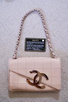 chanel shoulder bag pink