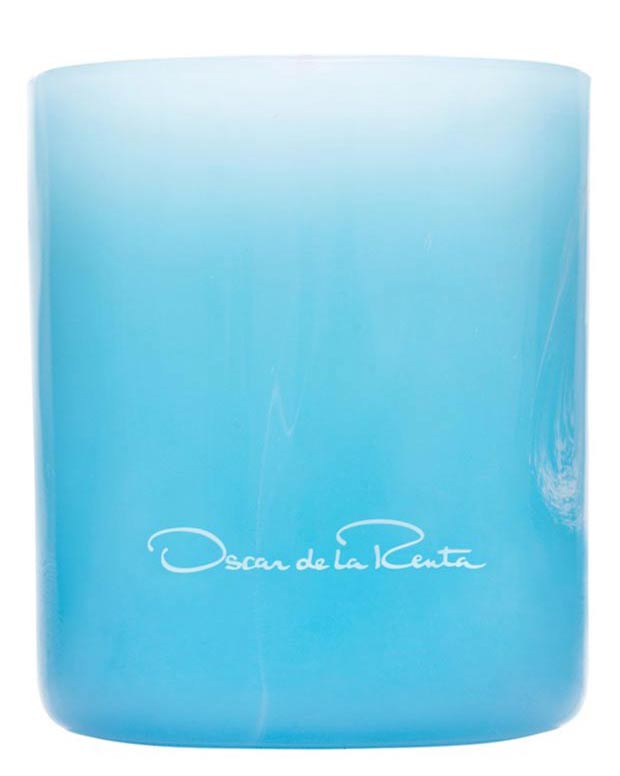christmas gifts for fashionistas scented candle Oscar de la Renta