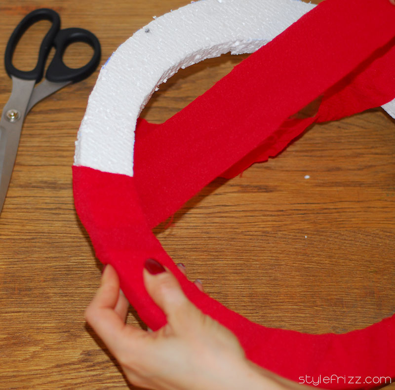 DIY Christmas wreaths cover base