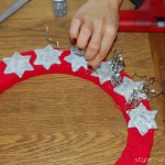 DIY Christmas wreaths stars add tails