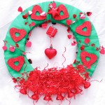 diy red green hearts valentines day wreath