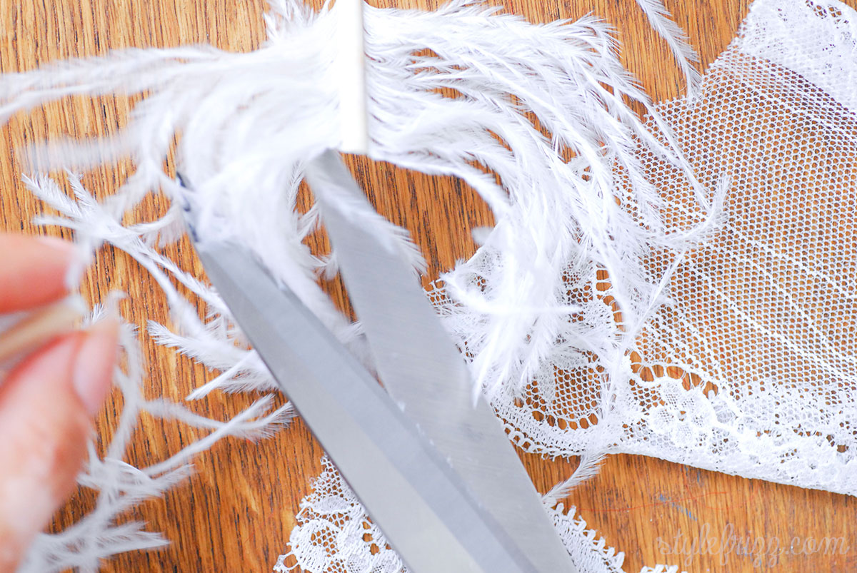 diy wedding veil with feathers