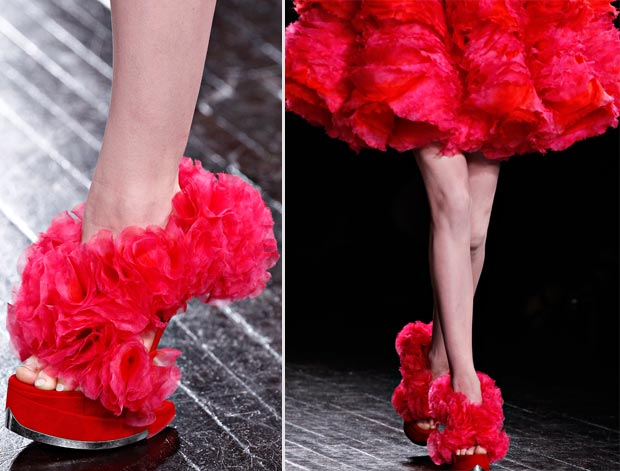 Effie Trinket Wears Red McQueen Dress And Shoes: Hunger Games Catching Fire