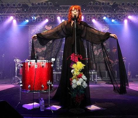Florence Welch Will Wear Gucci For Concerts