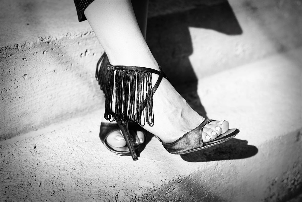 fringe heels diy black and white