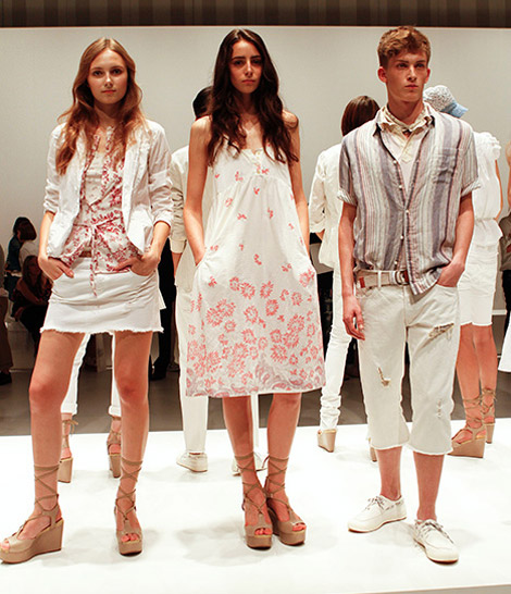 GAP Spring Summer 2010 collection white