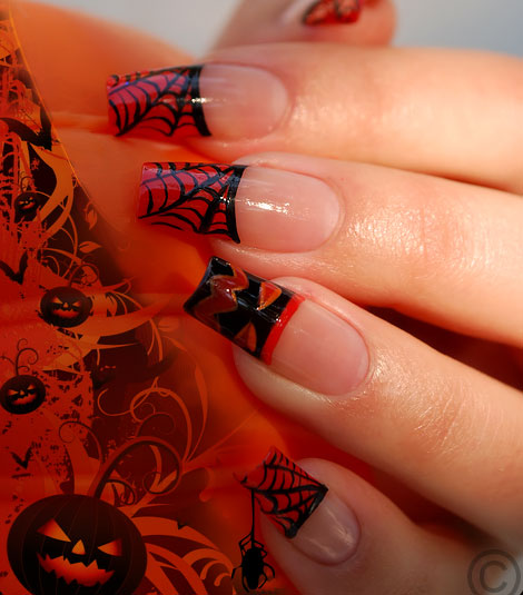 great Halloween nails spider tips