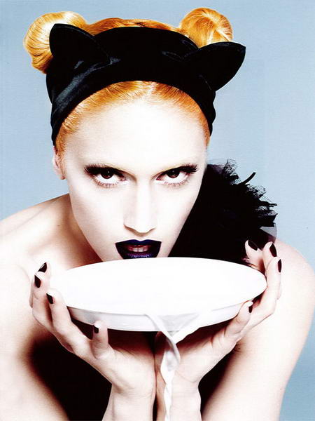 Gwen Stefani Covers V Magazine no 52