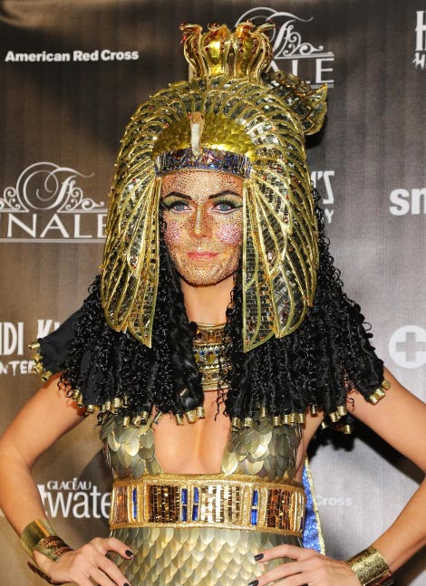 Heidi Klum bejeweled face Cleopatra costume