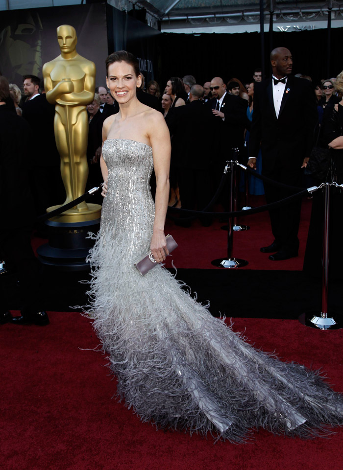 Hilary Swank In Gucci Sequined Degrade Dress For 2011 Oscars