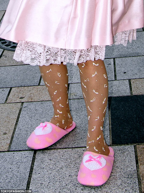 Hime Gyaru pink bow dress pink slippers