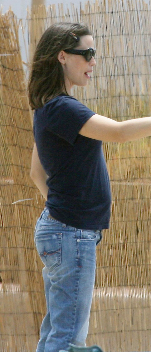 Jennifer Garner Baby Bump Watch Jonathan Beach club