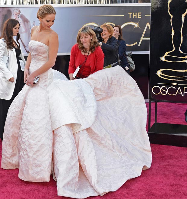 Jennifer Lawrence Oscars dress train help