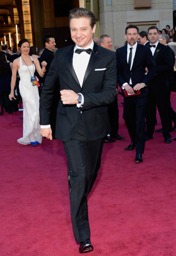 Jeremy Renner dancing 2013 Oscars Red Carpet