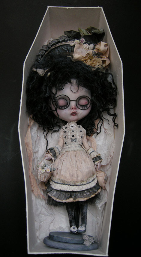 Julien Martinez Veruka doll coffin