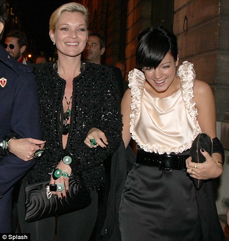 Kate Moss Lily Allen black nails