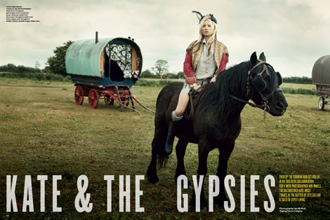 Kate Moss he Gypsies V 61 horse