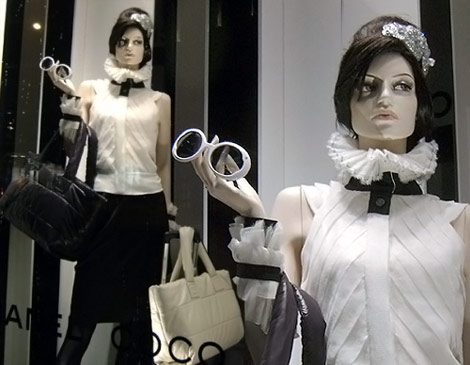Lily Allen Chanel Mannequin Coco Cocoon