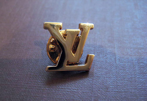 Louis Vuitton button 1